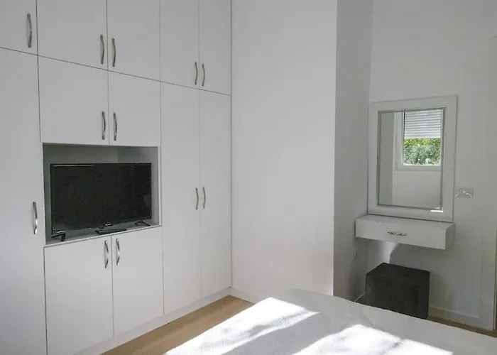 Drita 1 Cozy Modern Apartamento *