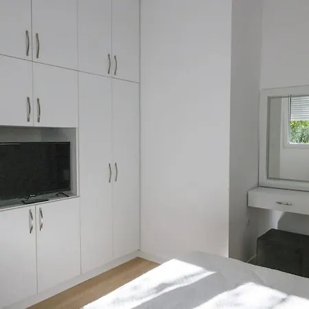 Drita 1 Cozy Modern アパート *